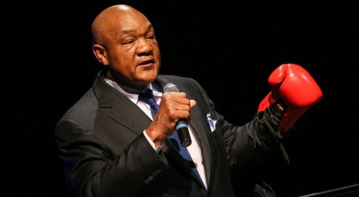 رحيل أسطورة الملاكمة جورج فورمان عن عمر 76 عامًا: نهاية حقبة من الإلهام والتميز