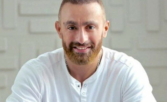 أحمد السقا يكشف: لم أضغط على ابني ياسين للعمل في الفن.. مشهد واحد فقط أسرتني!