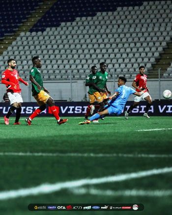 منتخب مصر يحافظ على تقدمه بثنائية صلاح وزيزو فى شباك إثيوبيا بعد 75 دقيقة.. صور