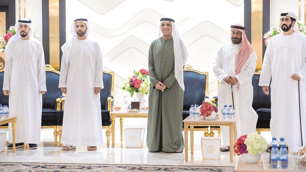 حمد الشرقي وسعود القاسمي يواصلان استقبال المهنئين بشهر رمضان