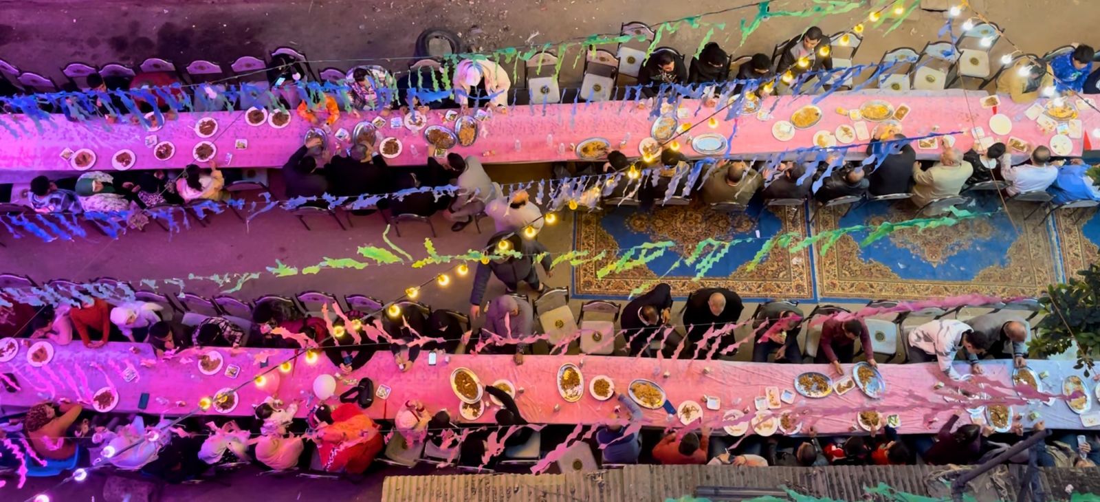 رمضان شهر اللمة الحلوة.. شباب العمرانية ينظمون مائدة إفطار جماعي للعام الثالث