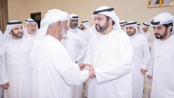 محمد الشرقي يحضر مأدبة الإفطار الرمضانية في مجلس البدية بالفجيرة