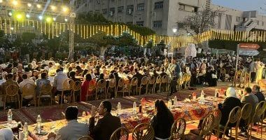 عميد طب قصر العينى يشارك الطلاب حفل الإفطار.. ويؤكد: أنتم مستقبل الطب