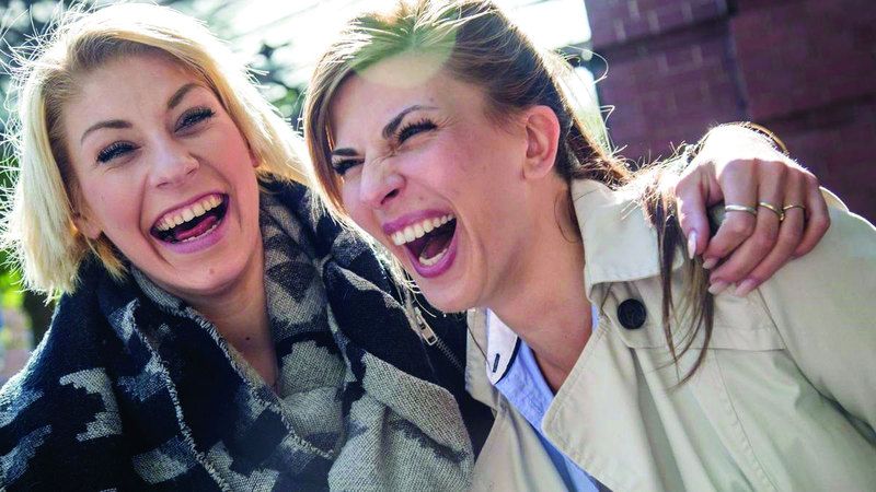 الامارات | الضحك.. سلاح لتقوية جهاز المناعة ومحاربة التوتر