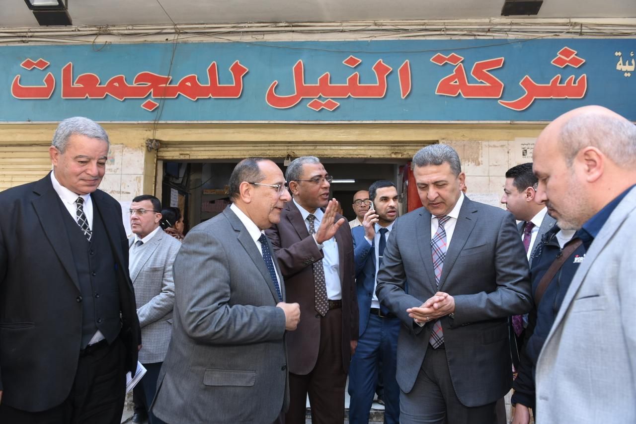 "التموين" تتابع إنتاج الخبز المدعم للمواطنين وتوافر السلع بالمجمعات الاستهلاكية