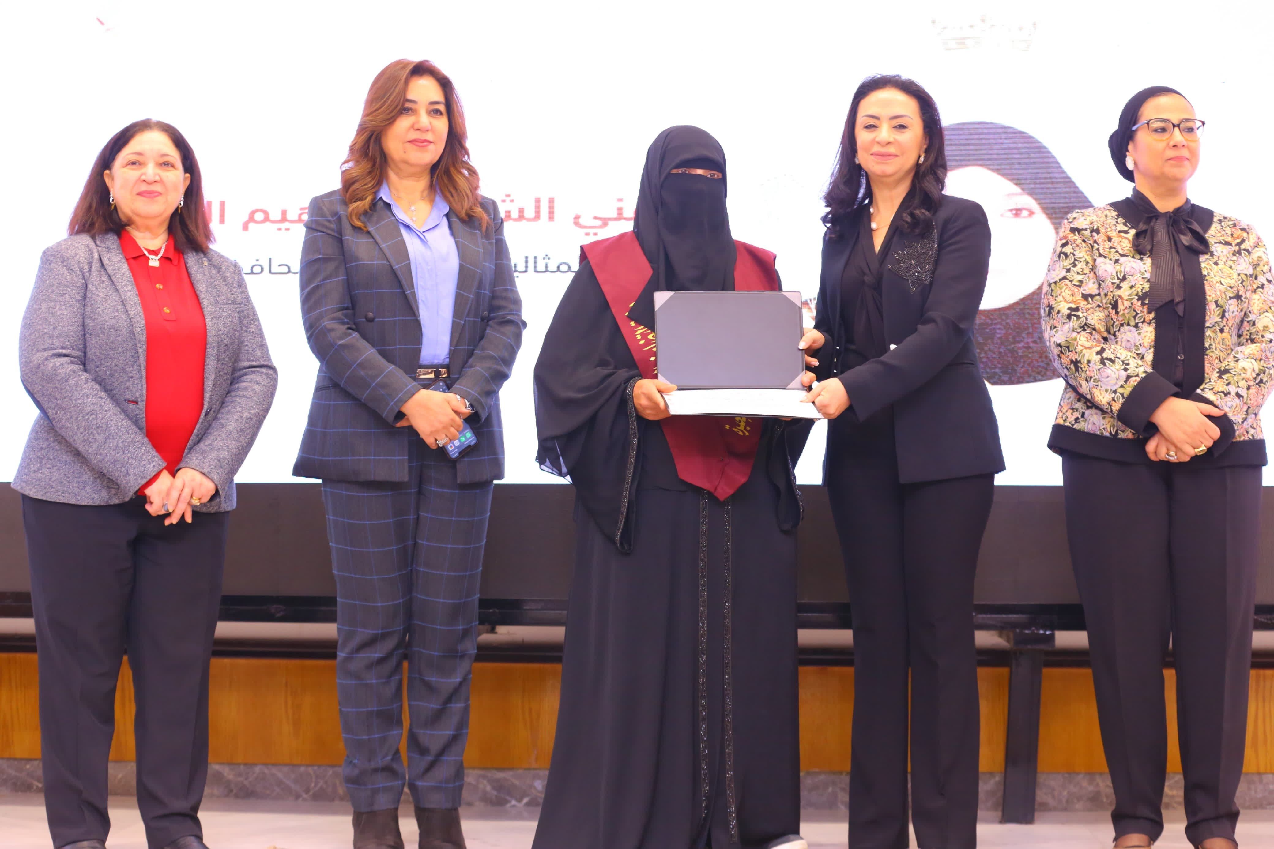 وزيرة التضامن: كل أم مثالية عنوان لصبر شعب وكرامة وطن ومستقبل نستحقه