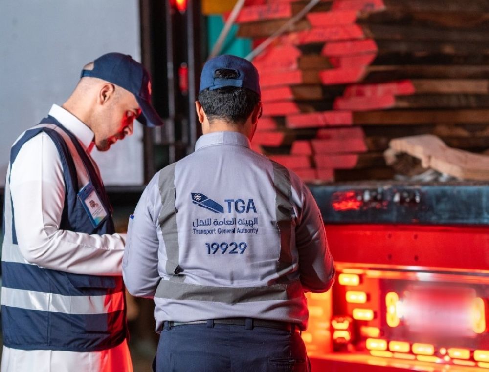 112 في المدينة المنورة.. رصد أكثر من 460 شاحنة أجنبية مخالفة