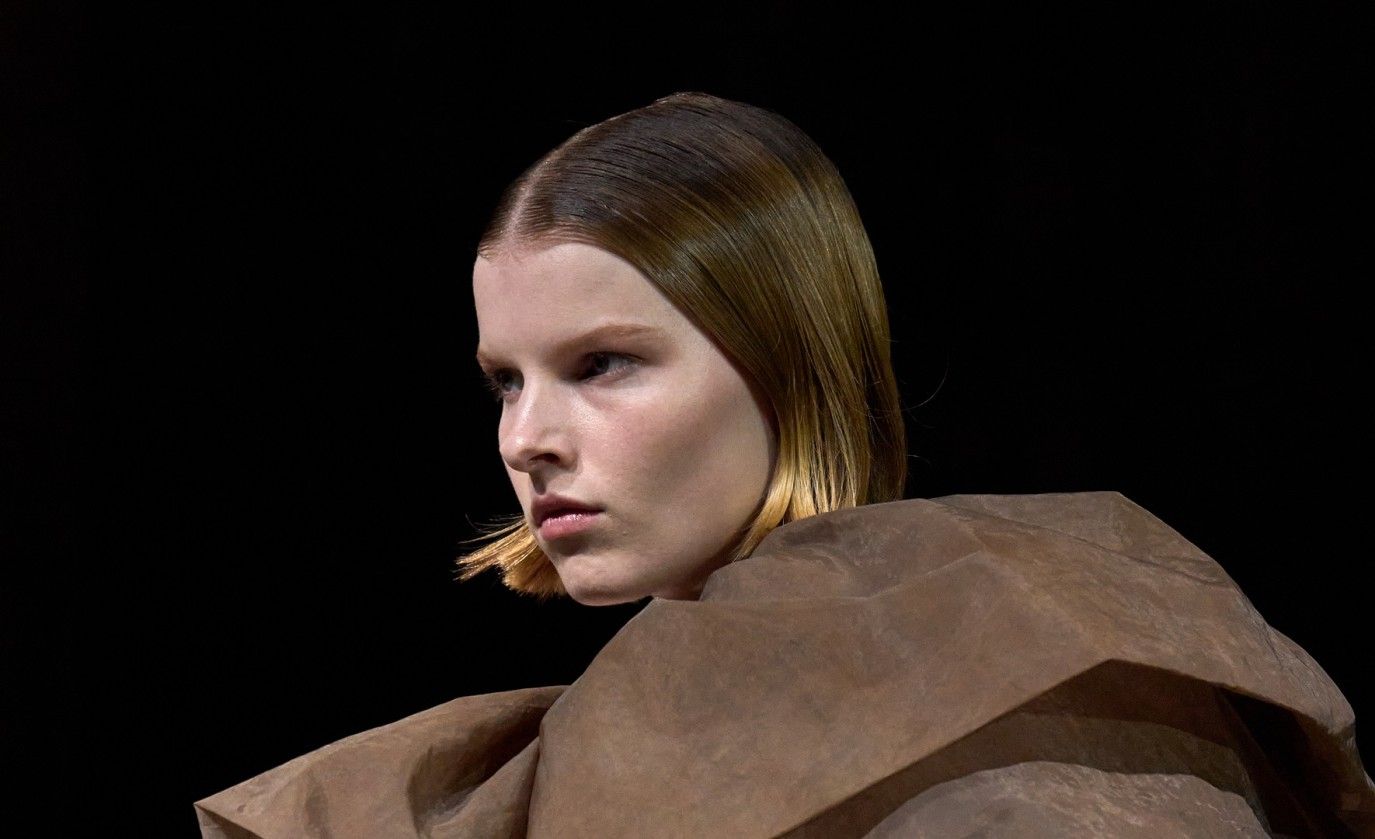 أجدد صبغات شعر لربيع وصيف 2025.. ألوان جريئة وإطلالات طبيعية