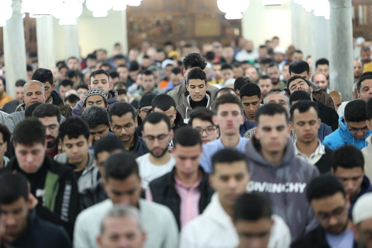 العشر الأواخر .. الجامع الأزهر كامل العدد بالمصلين.. صور