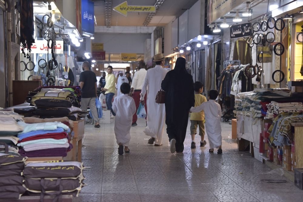 فيديو| نصيحة رمضانية.. كيف تتجنب الأعباء المالية خلال العيد؟