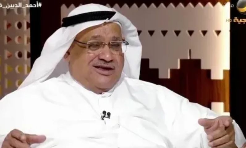 صحفي كويتي يكشف ردة فعل الرئيس اليمني الأسبق بعدما سكب "المشروب"على ملابسه "فيديو"