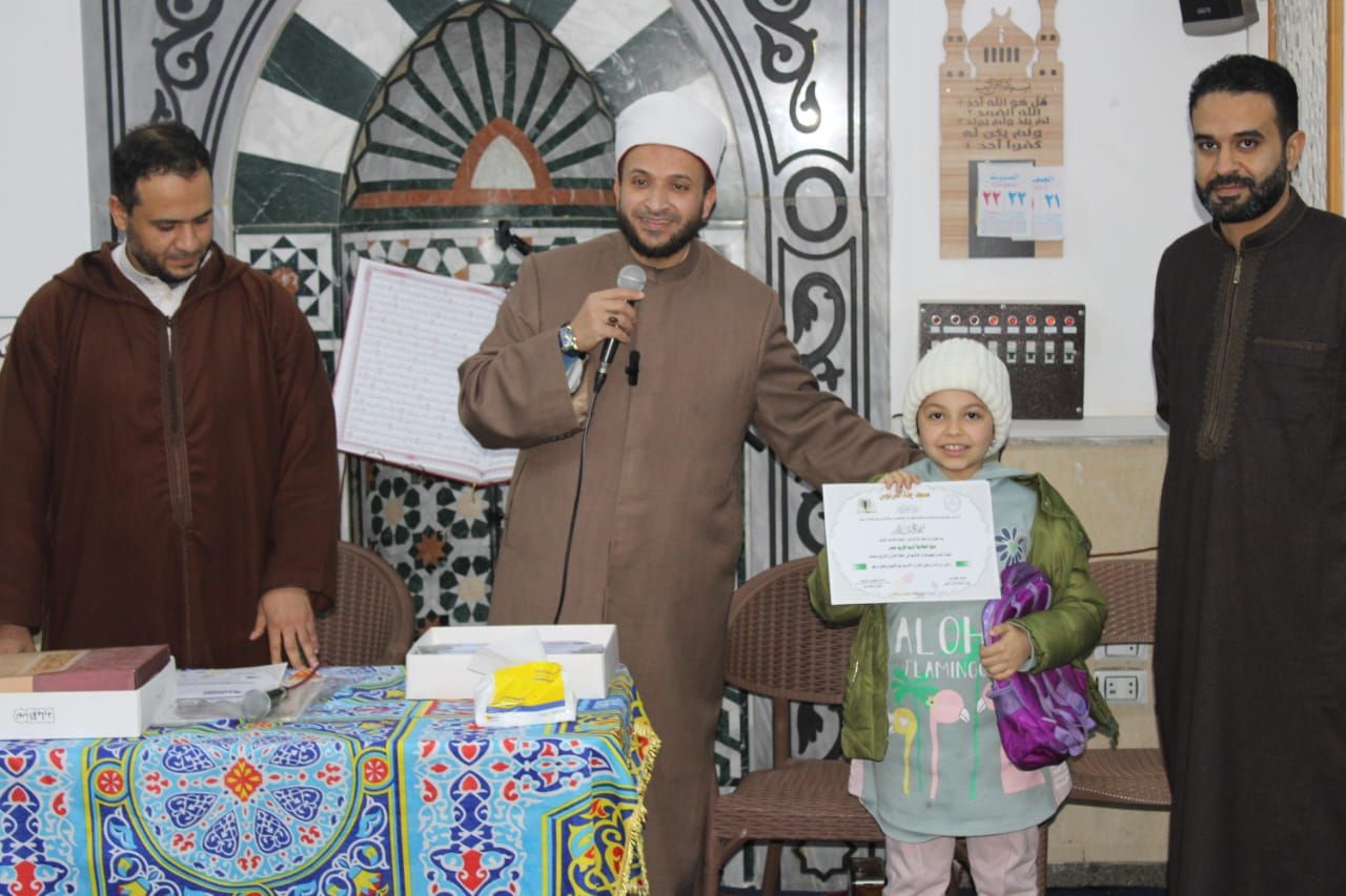 تكريم حفظة القرآن الكريم بمسجد جنة الفردوس بمدينة الشروق.. صور