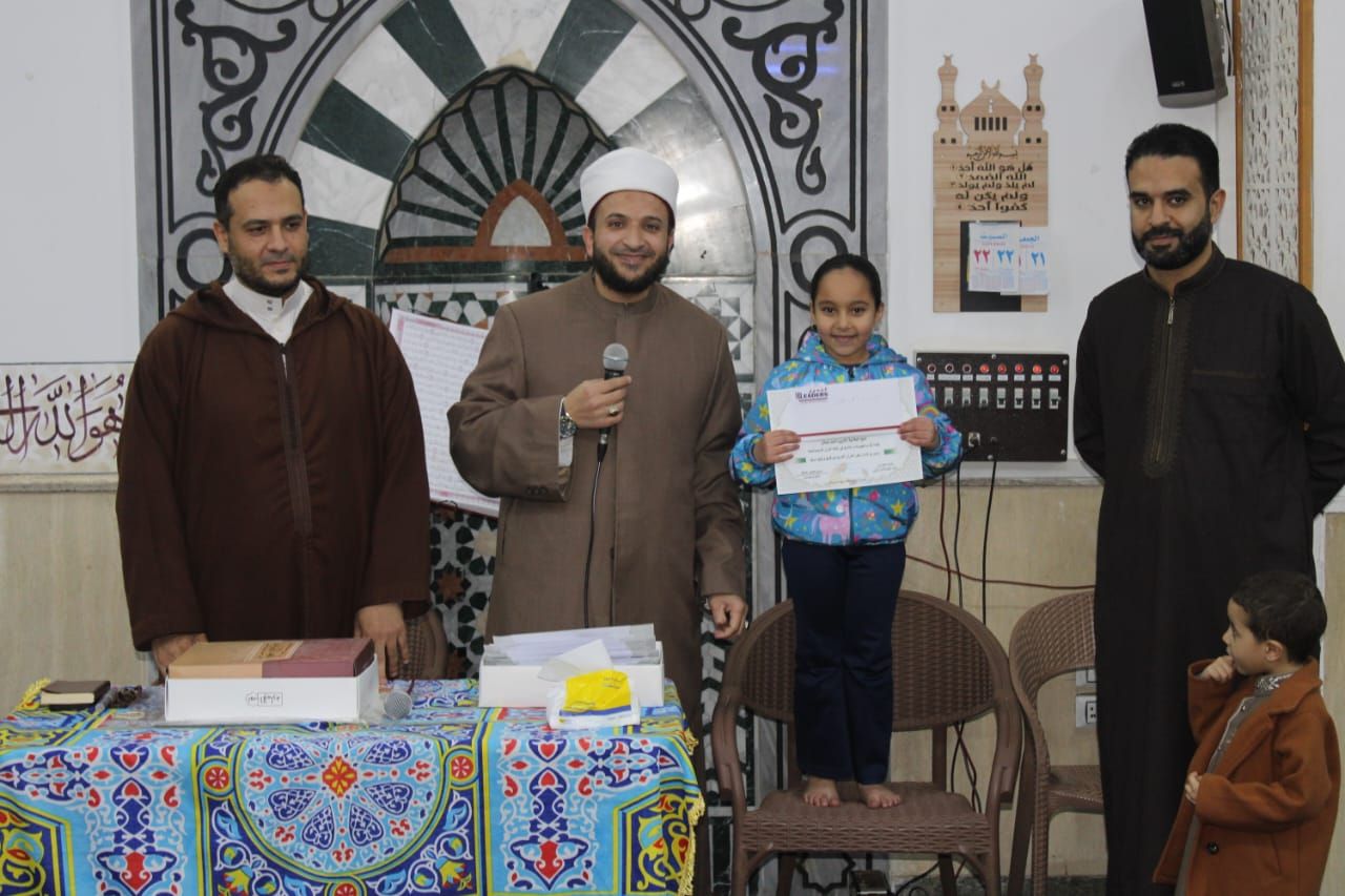 تكريم حفظة القرآن الكريم بمسجد جنة الفردوس بمدينة الشروق.. صور
