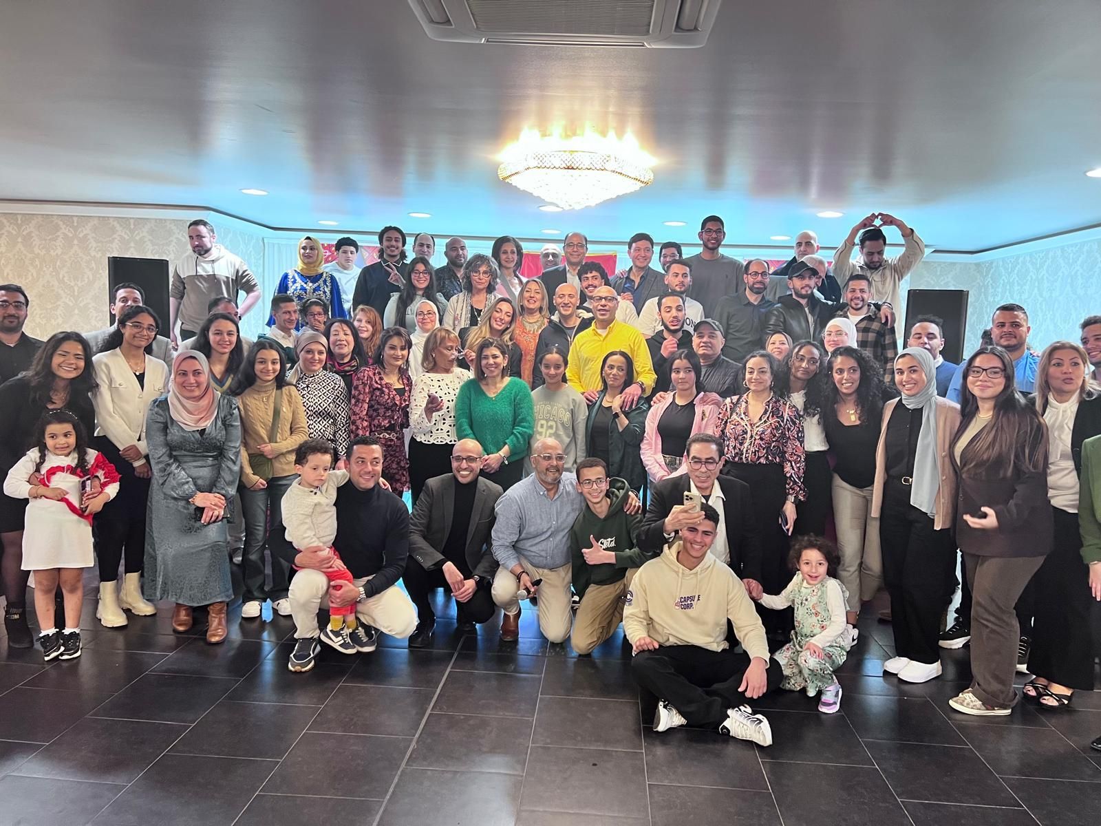 سفير مصر فى بلجيكا يشارك الجالية المصرية إفطار رمضان