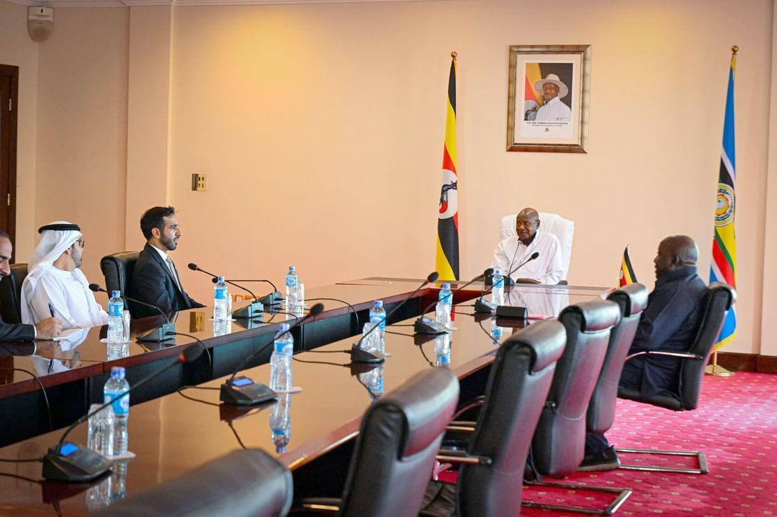 الامارات | تحيات رئيس الدولة لرئيس أوغندا نقلها شخبوط بن نهيان