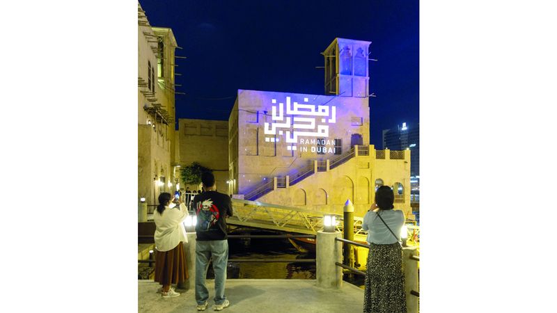 الامارات | شهر النور على ضفاف الخور