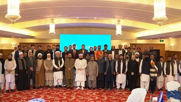 «حكماء المسلمين» ينظم إفطاراً جماعياً لقادة ورموز الأديان في باكستان