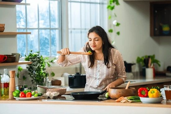 طالع الأبراج: مسلسل حسبة عمري.. 5 أبراج بتحب تقف في المطبخ لوحدها زي سوسن