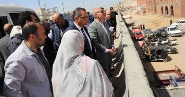 محافظ القاهرة يوجه بإزالة مخلفات الهدم المحيطة بالطريق الدائرى