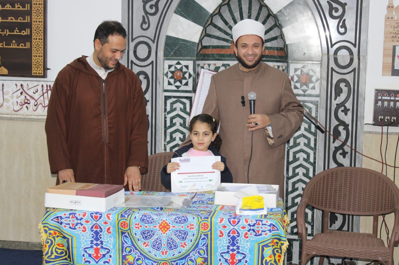 تكريم حفظة القرآن الكريم بمسجد جنة الفردوس بمدينة الشروق.. صور