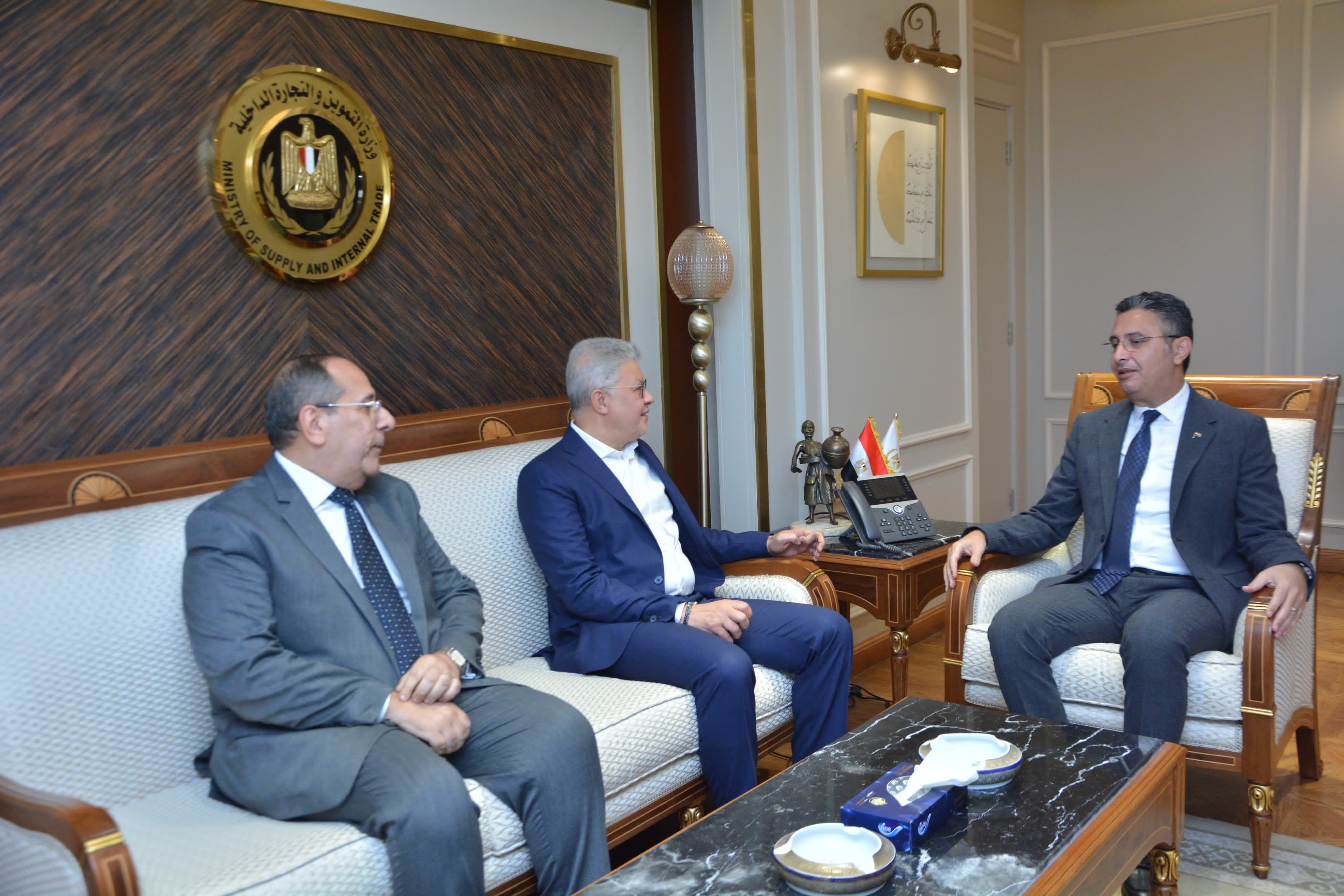 وزير التموين يعين أيمن إسماعيل رئيسا لمجلس إدارة الشركة القابضة للصناعات الغذائية