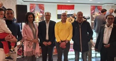 سفير مصر فى بلجيكا يشارك الجالية المصرية إفطار رمضان