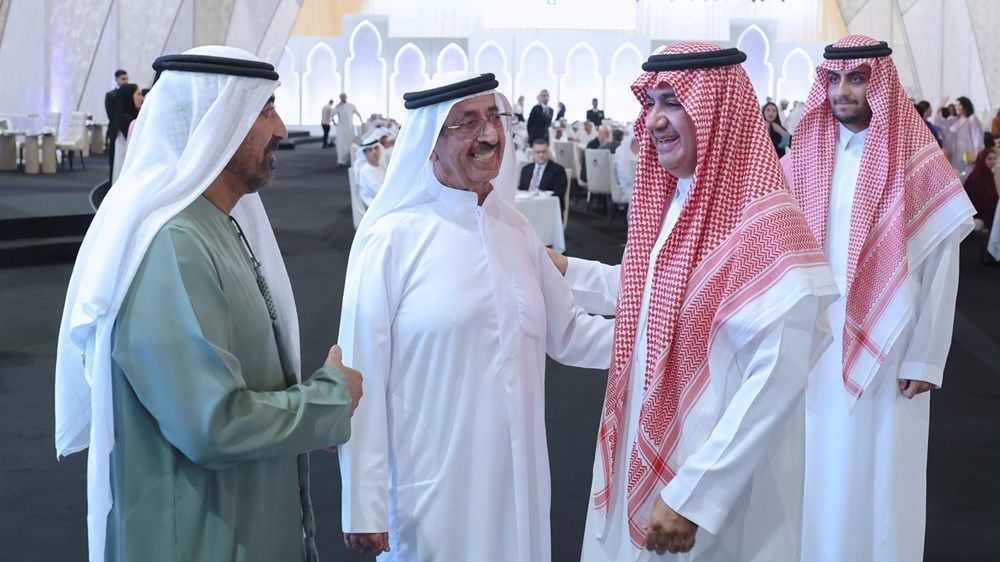 محمد بن راشد: الإعلام يصنع الوعي ويحفّز الإبداع وينهض بالطاقات