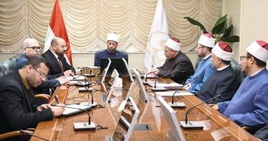 وزير الأوقاف يجتمع بمديرى المديريات لمتابعة خطة عمل اعشر الأواخر وعيد الفطر