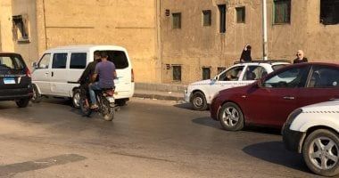 النشرة المرورية.. كثافات مرتفعة للسيارات بمحاور القاهرة والجيزة