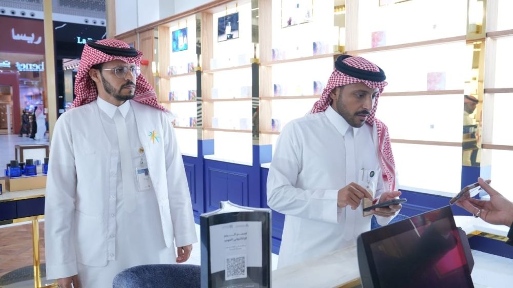 صور.. رصد عدد من المخالفات لأنظمة العمل بمناطق المملكة