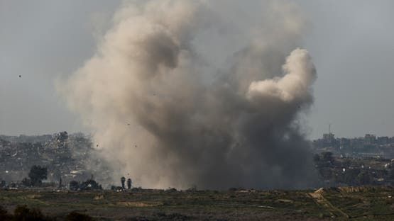 الخليج اليوم .. إسرائيل تقصف مستشفى في خان يونس.. ومقتل عضو كبير بحماس