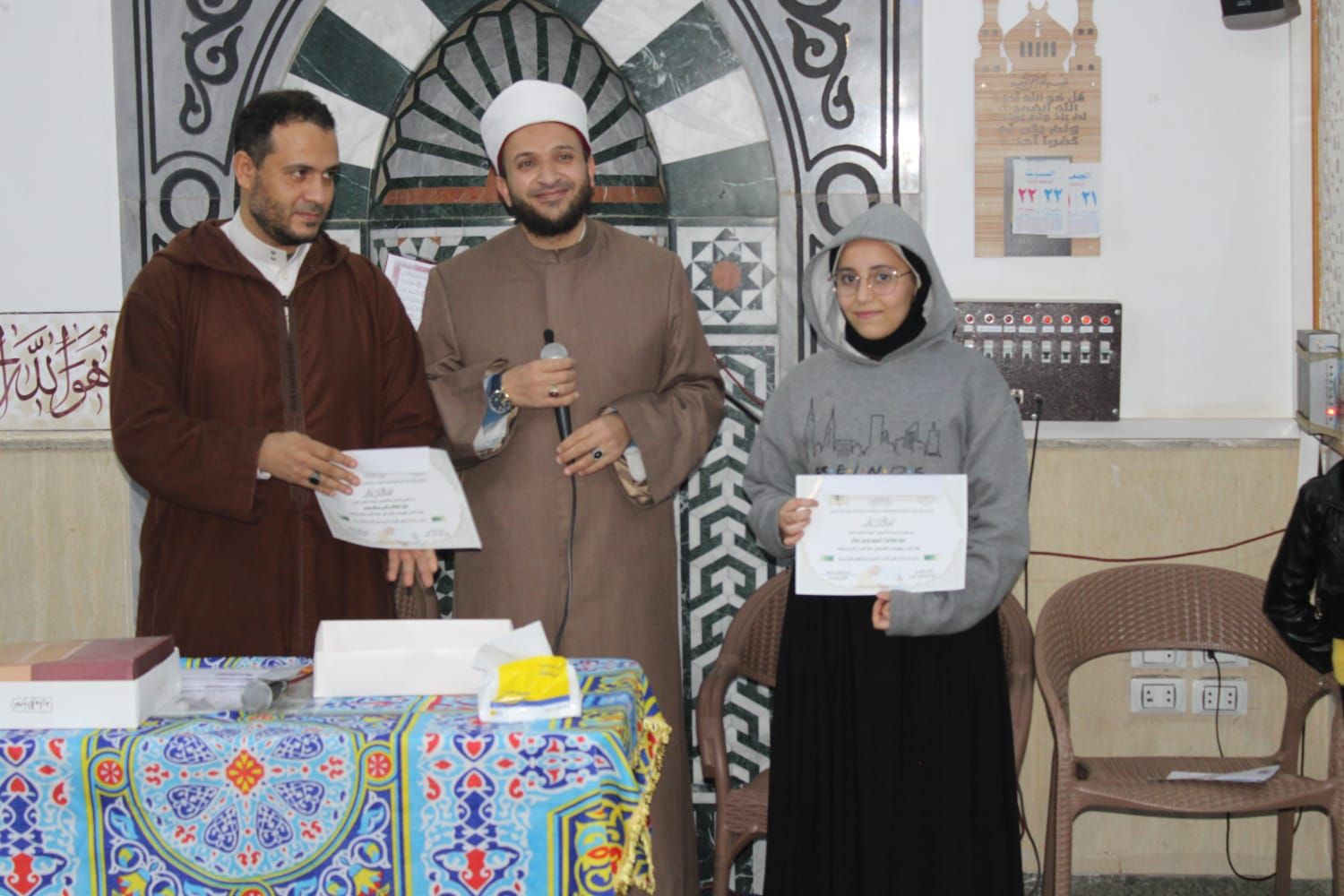 تكريم حفظة القرآن الكريم بمسجد جنة الفردوس بمدينة الشروق.. صور