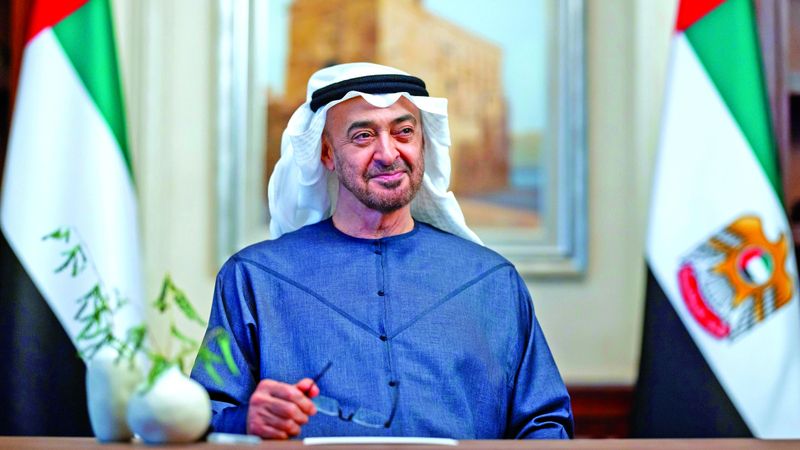 الامارات | رئيس الدولة يصدر مرسوماً أميرياً بتعيين رئيس مكتب أبوظبي الإعلامي