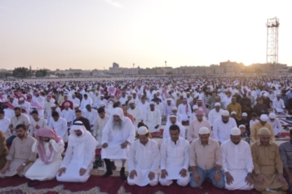 "الشؤون الإسلامية" تكشف عن موعد إقامة صلاة عيد الفطر
