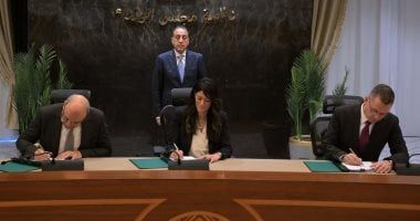 رئيس الوزراء يشهد توقيع اتفاقية مع مؤسسة التمويل الدولية