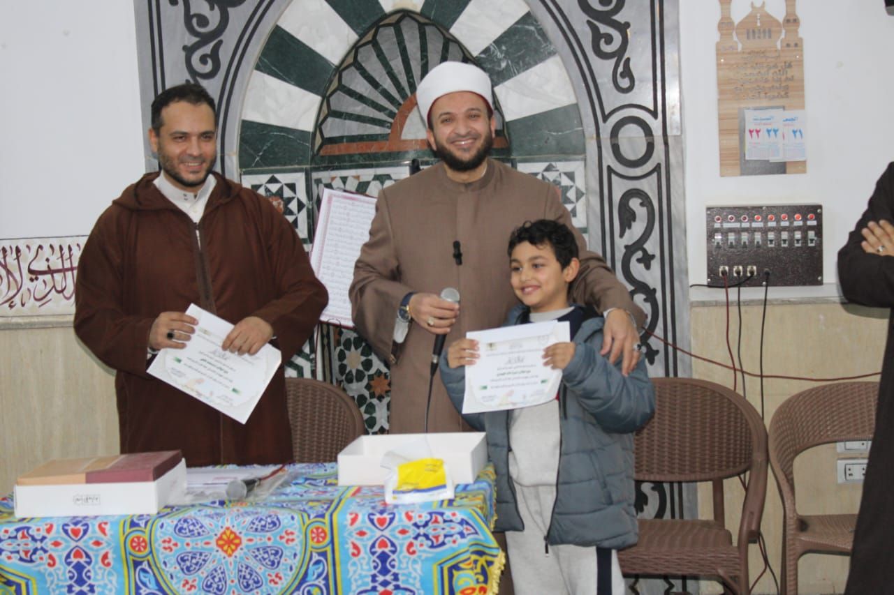 تكريم حفظة القرآن الكريم بمسجد جنة الفردوس بمدينة الشروق.. صور
