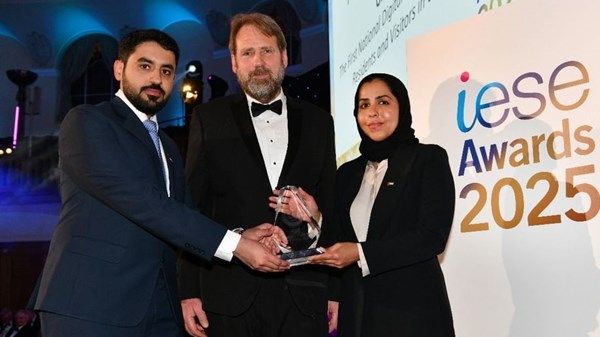 "UAE PASS" تحصد الجائزة الذهبية في جوائز التحول الحكومي الدولية بلندن