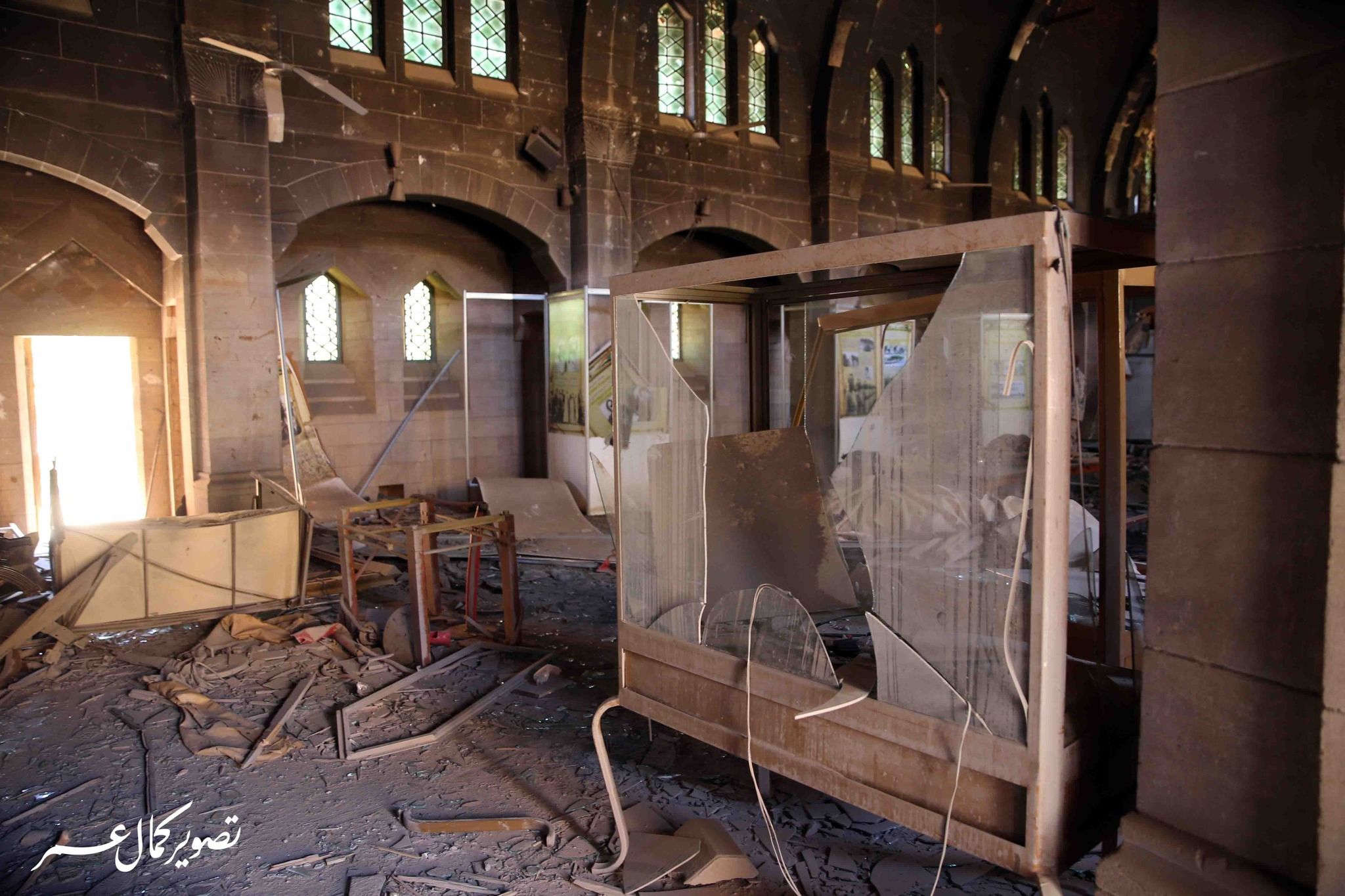 شاهد بالصور.. مليشيا الدعم السريع تقوم بتدمير ونهب مقتنيات متحف ومكتبة القصر الجمهوري والتقديرات الأولية تشير إلى أن خسائر قد تصل إلى 110 مليون دولار