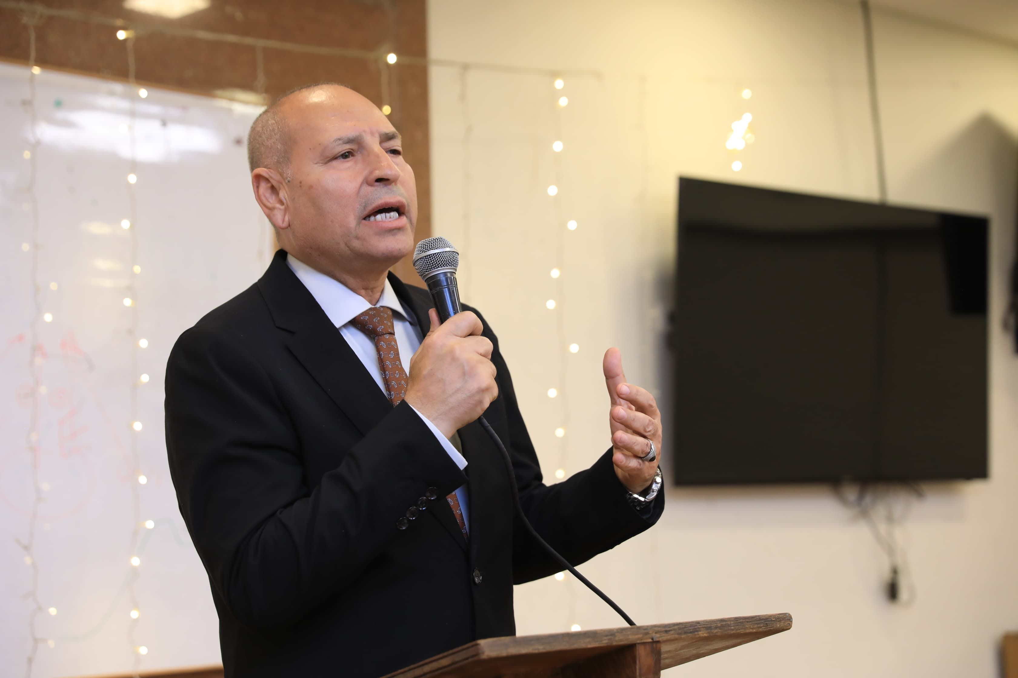 رئيس الطائفة الإنجيلية ومحافظ القاهرة يشهدان إفطار الكنيسة الإنجيلية.. صور