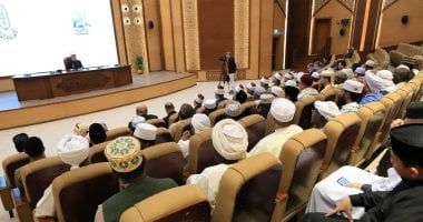 المفتى يستقبل وفدا من أئمة سبع دول فى ختام تدريبهم بأكاديمية الأزهر العالمية