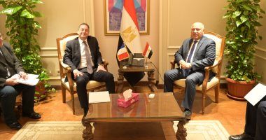 كامل الوزير يبحث مع السفير الفرنسى إنشاء مجمع الستوم الصناعى ببرج العرب