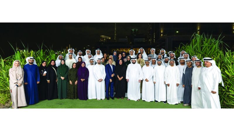 الامارات | أحمد بن محمد: إعلامنا الوطني شريك في تحقيق تطلّعات دولة الإمارات