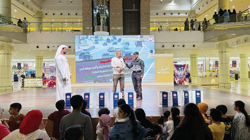 شرطة أبوظبي تنفذ مبادرات إنسانية وخدمية وتوعوية متنوعة في رمضان