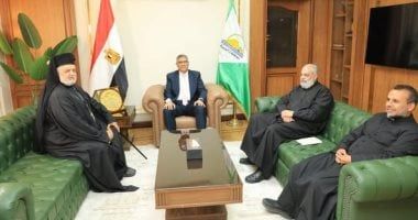 الأنبا توماس يهنئ محافظ الجيزة بعيد الفطر المبارك