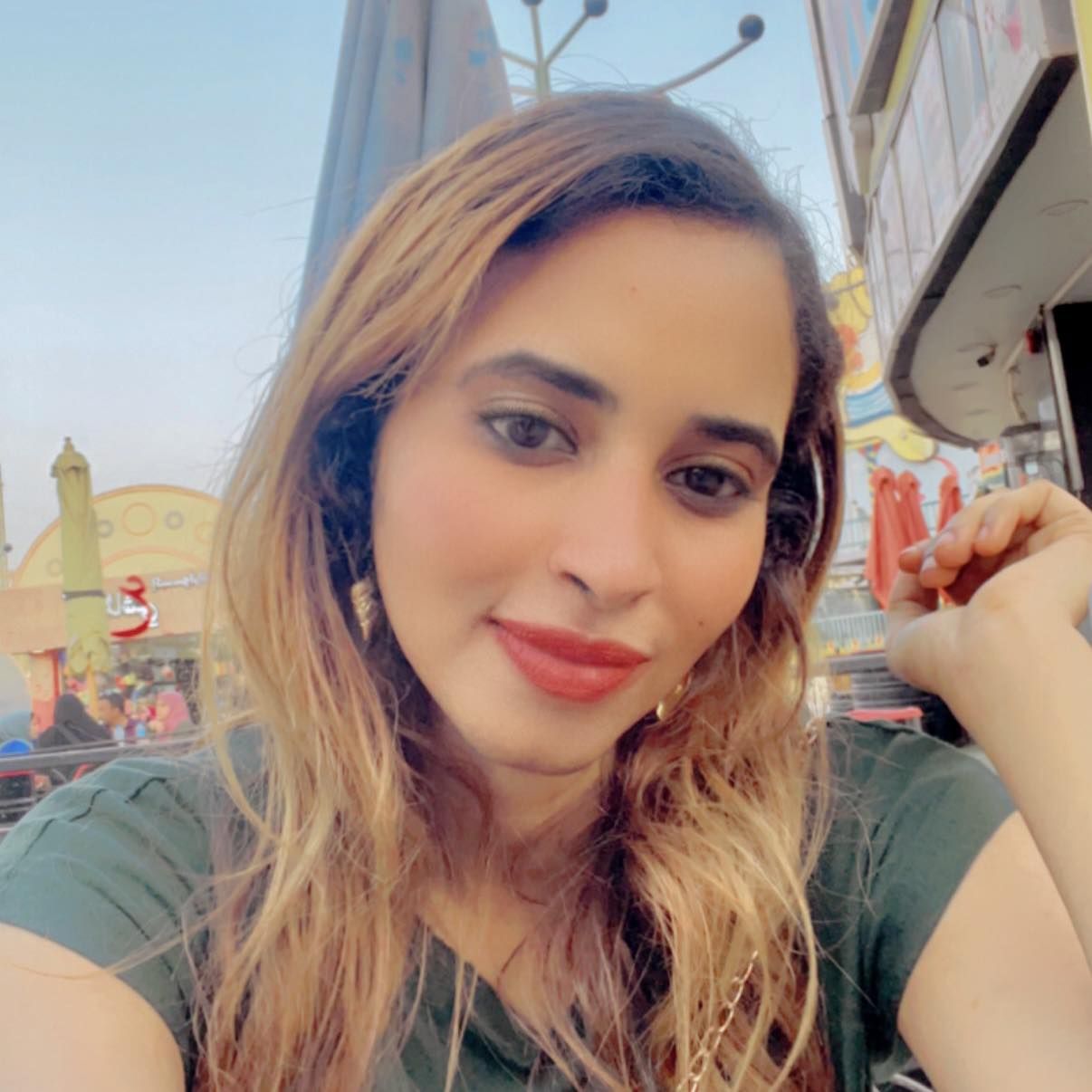 شاهد بالفيديو.. المشجعة السودانية الحسناء “سماح” تهاجم الحارس أبو عشرين بعد الهفوة الكبيرة التي ارتكبها: (قد لا نشارك في كأس العالم بسببك.. عذبتنا في دنيتنا ريحنا منك واعتزل)