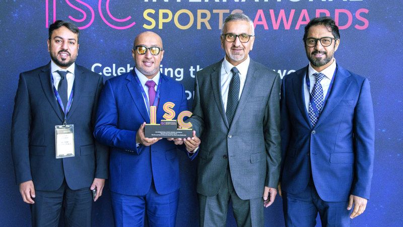 الامارات | طواف الإمارات للسيدات يحصد جائزة «آي إس سي»