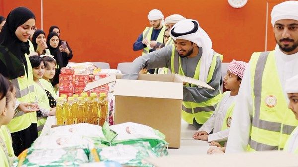 شرطة أبوظبي تنفذ مبادرات إنسانية وخدمية وتوعوية متنوعة في رمضان