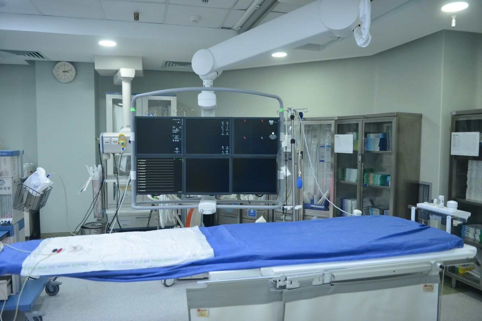 قصة نجاح في مستشفى الناس.. فرح وهنا طفلتين ولدا بعيوب خلقية نادرة وجراحة دقيقة تنهي المحنة