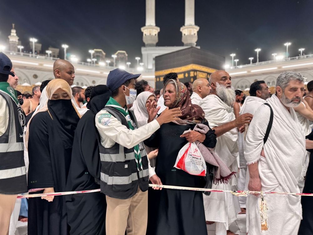 ليلة 27 رمضان.. جهود تنظيمية وخدمية للكشافة في المسجد الحرام