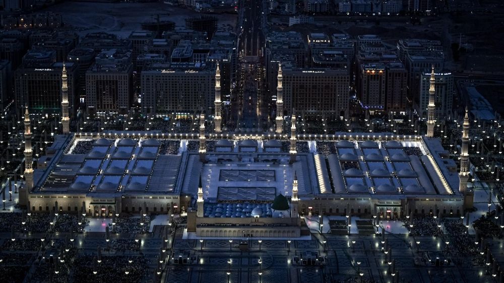 "طيران الأمن" لسلامة المعتمرين والزوار في المسجد النبوي الشريف